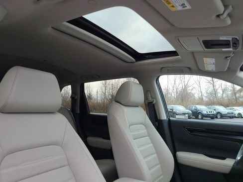 Used 2025 Honda CR-V EX-L image 11