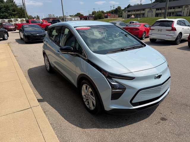 Used 2023 Chevrolet Bolt LT FWD image 6