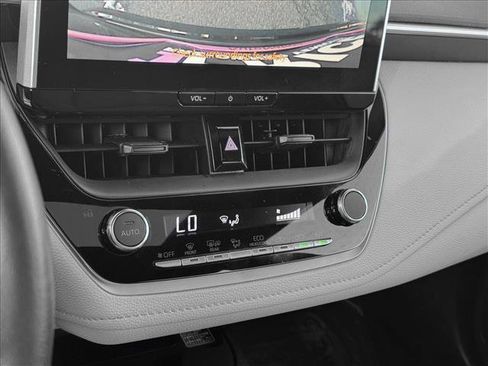 Certified 2025 Toyota Corolla SE image 16