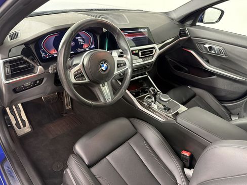 Used 2022 BMW 330i Sedan w/ M Sport Package RWD image 4