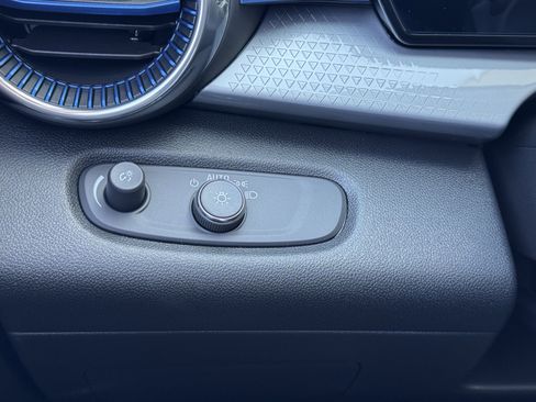 New 2026 Chevrolet Trax LT w/ Driver Confidence Package image 31