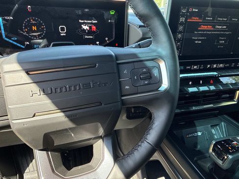 Used 2024 GMC Hummer EV 3X AWD/4WD image 31