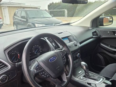 Used 2017 Ford Edge SE w/ Cargo Accessory Package FWD image 9