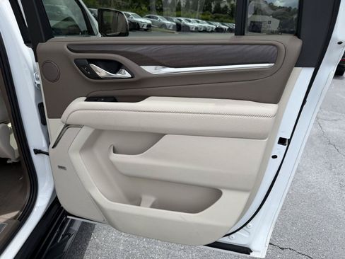 Used 2024 GMC Yukon XL Denali RWD image 19