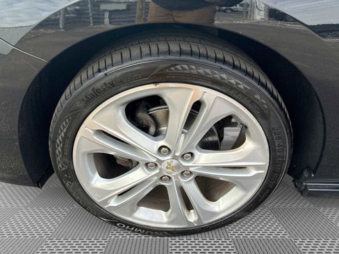 Certified 2017 Chevrolet Cruze Premier image 34