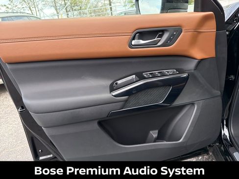 New 2026 Nissan Pathfinder Platinum AWD/4WD image 12