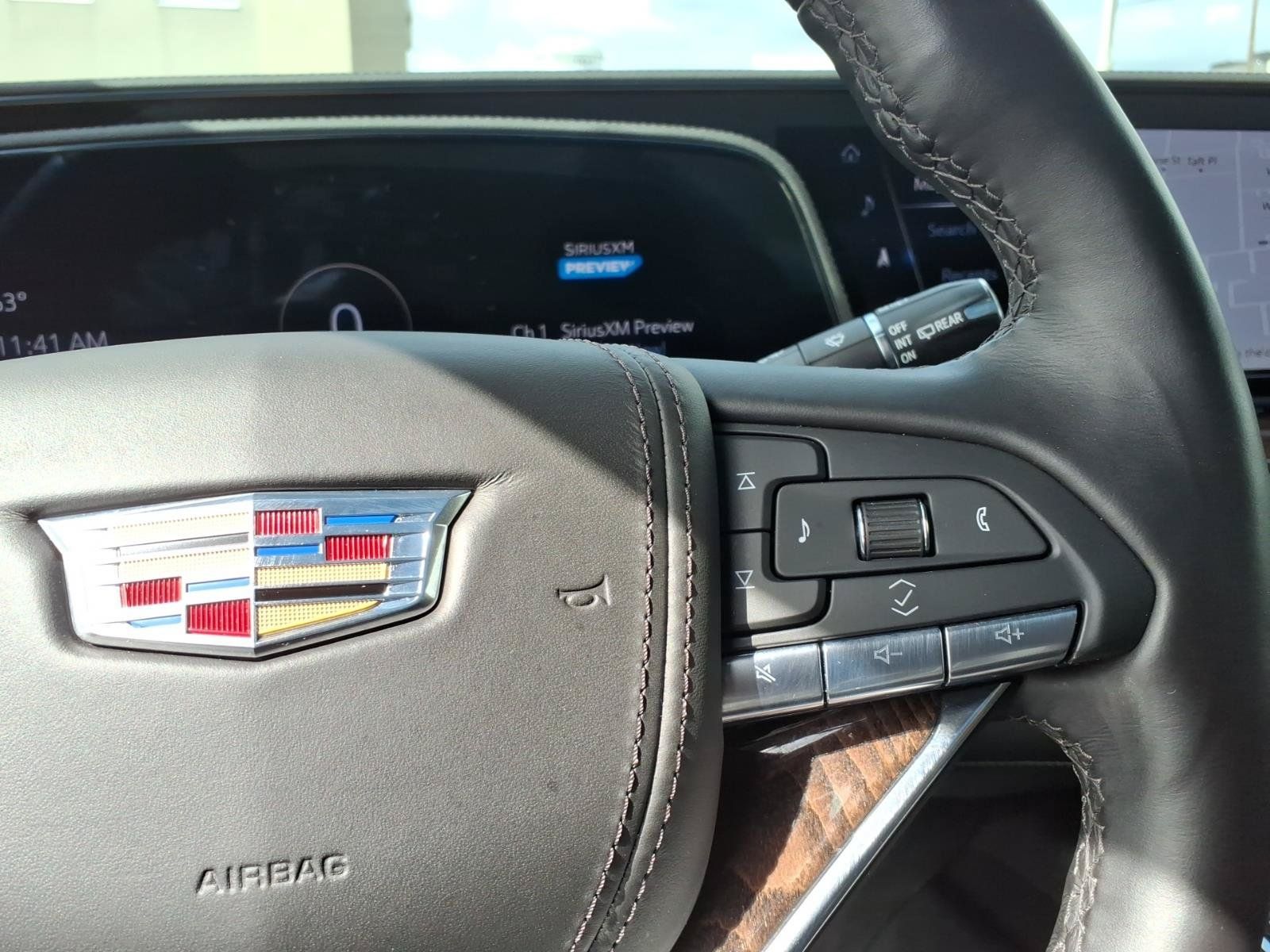 Used 2023 Cadillac Escalade Sport Platinum w/ LPO, ONYX Package AWD/4WD image 31