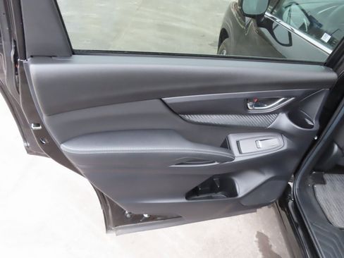 Used 2024 Subaru Ascent Premium w/ Convenience Package image 30