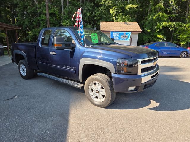 Used 2011 Chevrolet Silverado 1500 LT w/ All-Star Edition AWD/4WD image 8
