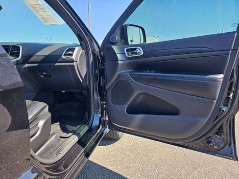 Used 2015 Jeep Grand Cherokee Laredo w/ Security & Convenience Group AWD/4WD image 12