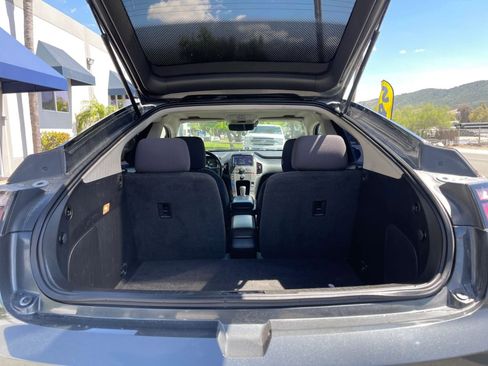 Used 2014 Chevrolet Volt w/ Enhanced Safety Package 1 FWD image 9