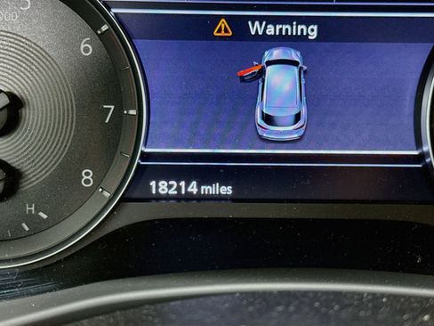 Used 2023 INFINITI QX50 Luxe FWD image 18