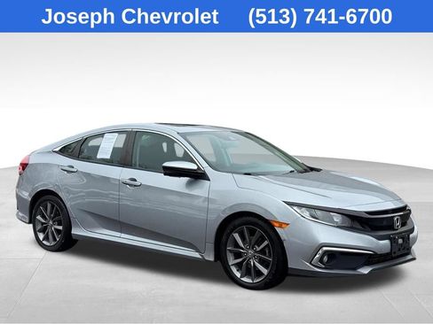 Used 2019 Honda Civic EX image 3