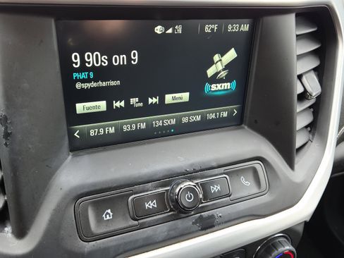 Used 2018 GMC Acadia SLE image 24