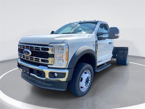 New 2025 Ford F550 4x4 Regular Cab Super Duty image 1