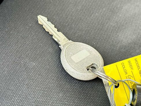 Used 2016 Jeep Wrangler Unlimited Rubicon w/ Connectivity Group image 29