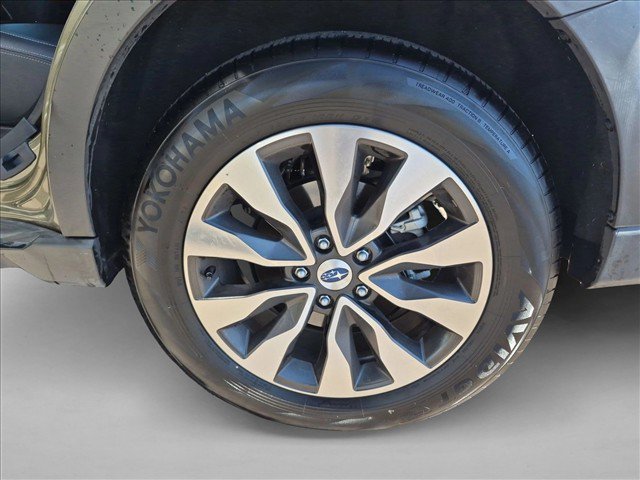 Used 2025 Subaru Outback Touring AWD/4WD image 23