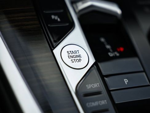 Used 2023 BMW X7 xDrive40i image 40