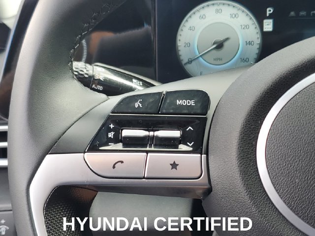 Used 2025 Hyundai Elantra SEL FWD image 14