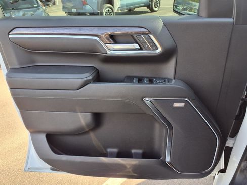 Used 2024 Chevrolet Silverado 1500 LTZ w/ LTZ Premium Package image 18