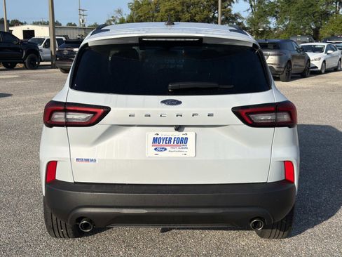 Certified 2025 Ford Escape ST-Line FWD image 5