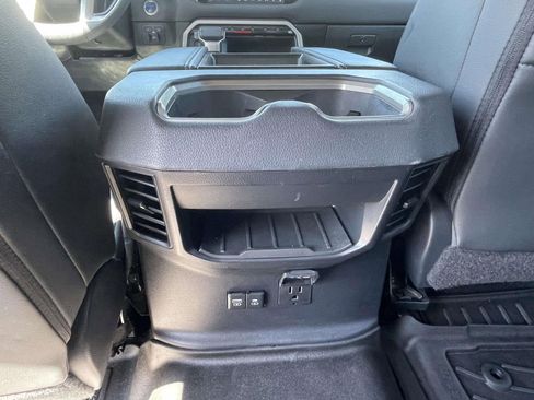 Used 2023 Toyota Tundra Limited image 15