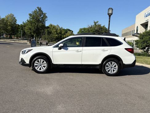 Used 2018 Subaru Outback 2.5i Premium AWD/4WD image 32