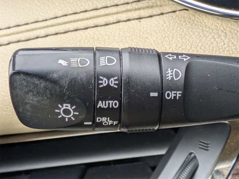 Used 2013 Toyota Avalon XLE Premium image 34