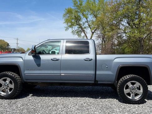 Used 2016 GMC Sierra 2500 Denali w/ Duramax Plus Package AWD/4WD image 6