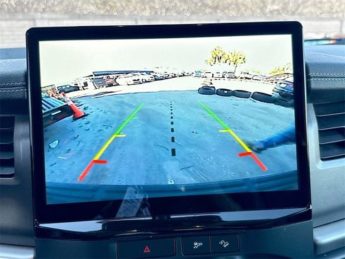 Used 2022 Ford Expedition Max XLT image 15