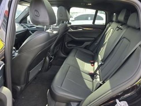 Used 2024 BMW X4 xDrive30i image 5