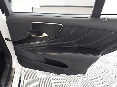 Used 2022 Lexus LS 500 AWD image 21