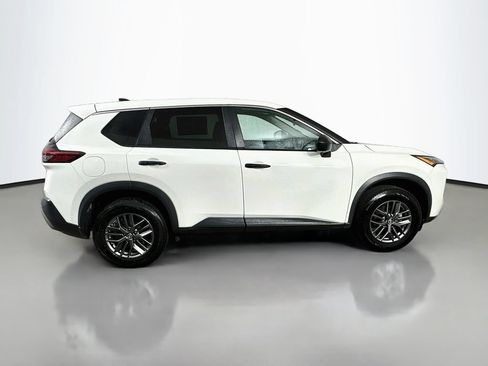 Used 2022 Nissan Rogue S AWD/4WD image 7