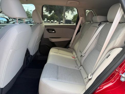 Used 2023 Nissan Rogue SV FWD image 15
