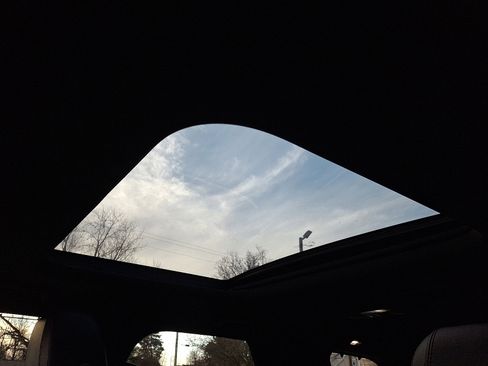 Used 2020 Land Rover Discovery HSE image 14