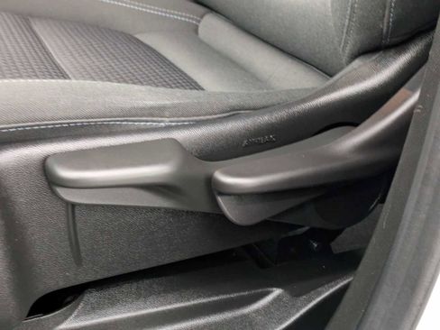 Used 2022 Chevrolet Bolt LT image 16