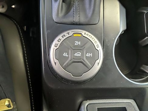 Used 2025 Ford Bronco Outer Banks image 21