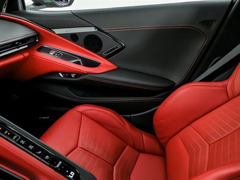 Used 2023 Chevrolet Corvette Stingray Premium Conv w/ Z51 Performance Package RWD image 42
