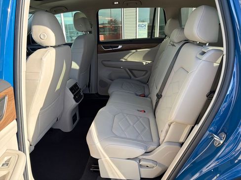 Certified 2025 Volkswagen Atlas SE image 26