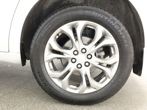 Used 2021 Buick Enclave Avenir image 7