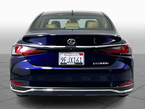 Used 2023 Lexus ES 300h w/ Premium Package image 5