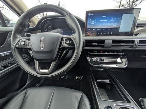 New 2026 Lincoln Corsair Reserve image 14