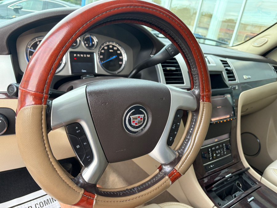 Used 2010 Cadillac Escalade 4WD Hybrid image 26