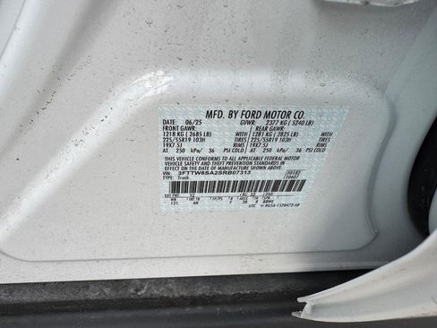 New 2025 Ford Maverick Lariat image 24