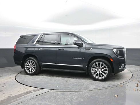 Used 2021 GMC Yukon Denali w/ Advanced Technology Package image 7