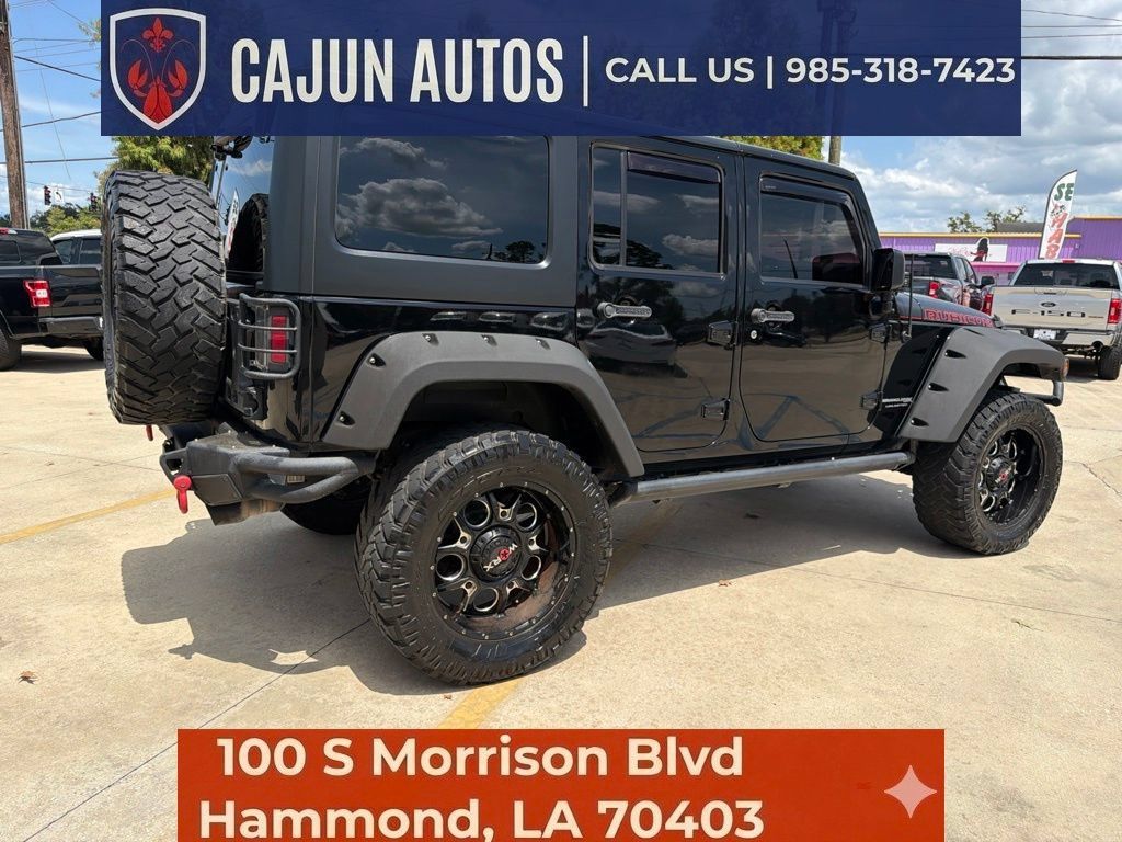 Used 2018 Jeep Wrangler Unlimited Rubicon w/ Connectivity Group AWD/4WD image 10