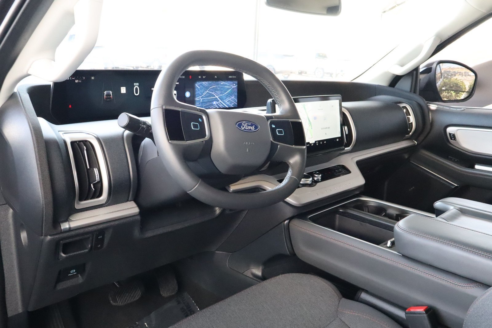 Used 2025 Ford Expedition Active RWD image 18