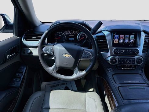 Used 2017 Chevrolet Suburban Premier RWD image 26