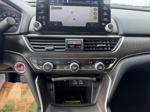 Used 2021 Honda Accord Touring image 18