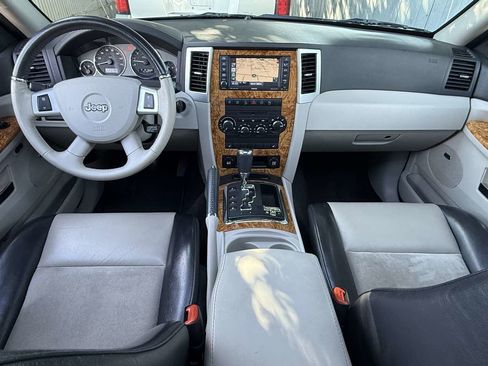 Used 2009 Jeep Grand Cherokee Limited image 16